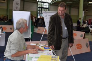FW Richter AR Peter Kreutner und Schriftführer Herbert Geisler bei der Arbeit