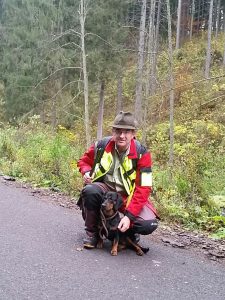 Dr. Hanno Zanier mit Djina vom Kalkberg vertraten den Klub Dachsbracke bei der Schweißprüfung in der Niederen Tatra