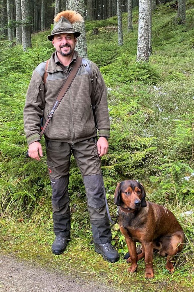 Christian Egger mit Wastl von der Mieleralm - 555. Gebrauchsprüfung – Klub Dachsbracke 2020