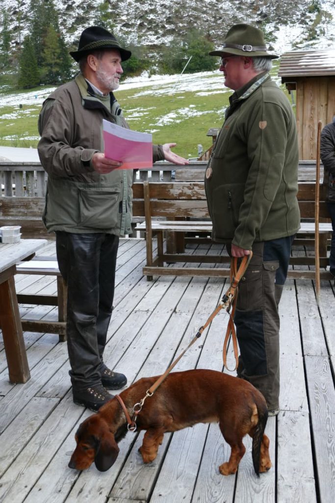 Willibald Maier mit Rina Janjanin Miodrag - 555. Gebrauchsprüfung – Klub Dachsbracke 2020